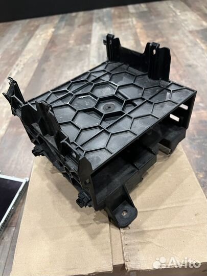 Кронштейн блоков управления audi