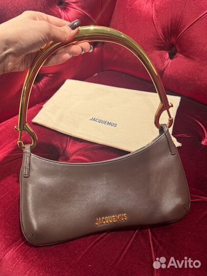 Сумка Jacquemus Le Bisou Mousqueton