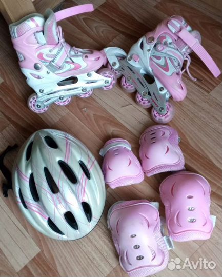 Шлем,ролики (25-30 размер), защиту