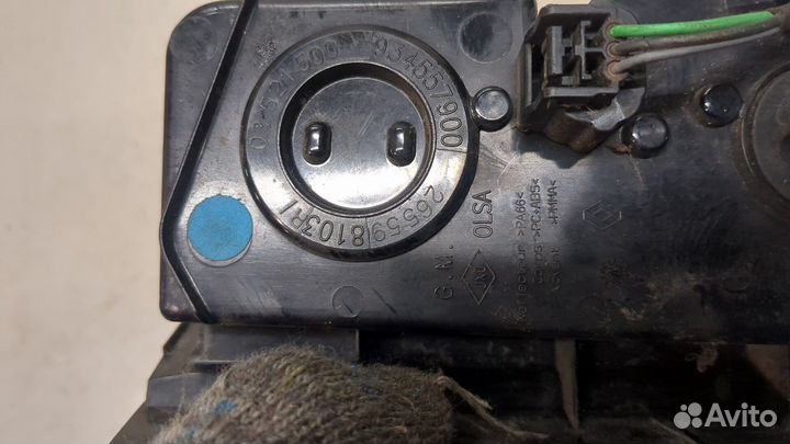 Фонарь противотуманный Opel Vivaro, 2015