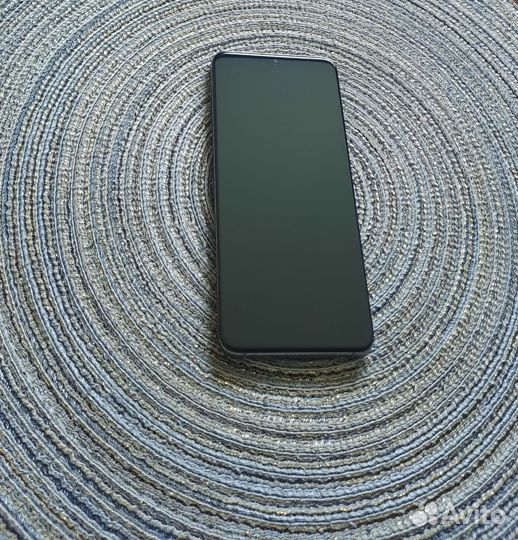 Samsung Galaxy S20, 8/128 ГБ