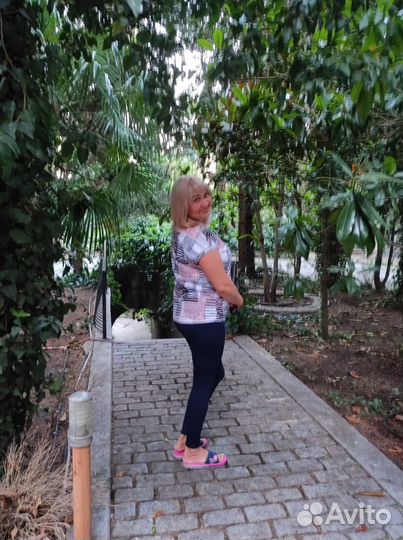 Пом. по хозяйству - сем. пара с опытом