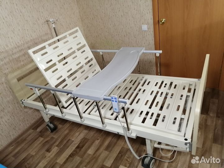 Кровать для лежачих больных с электроприводом
