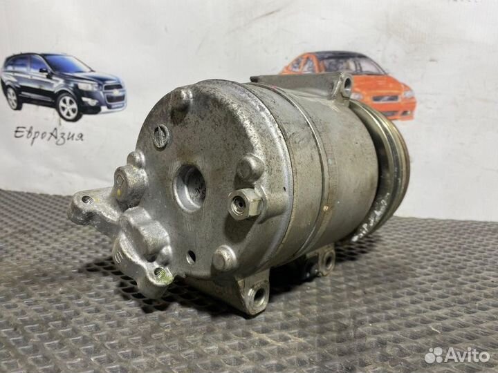 Компрессор кондиционера Volvo C30 S40 V50 C70 2007