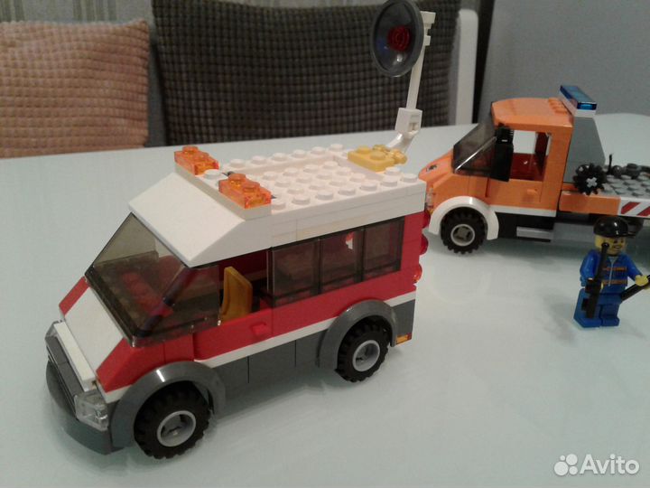 Лего (машинки).шесть штук (сразу все)