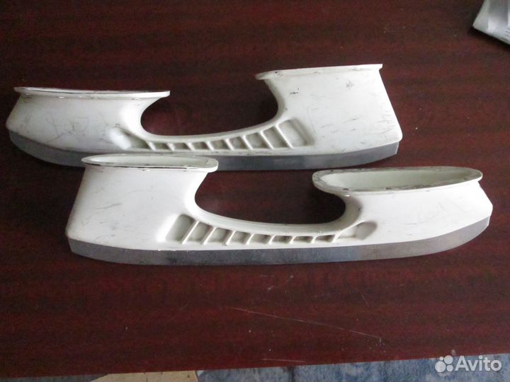 Продам хоккейные лезвия