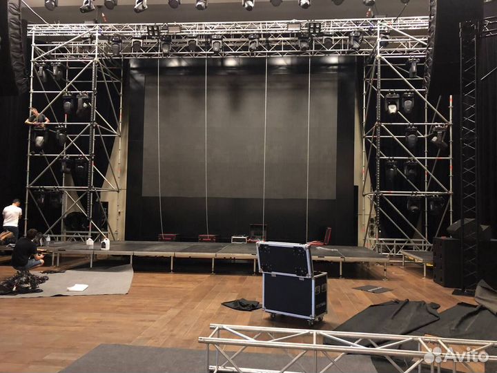 Аренда сцены и подиума для мероприятий