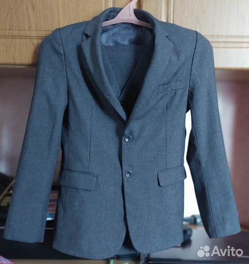 Костюм-тройка для мальчика 10-12 лет