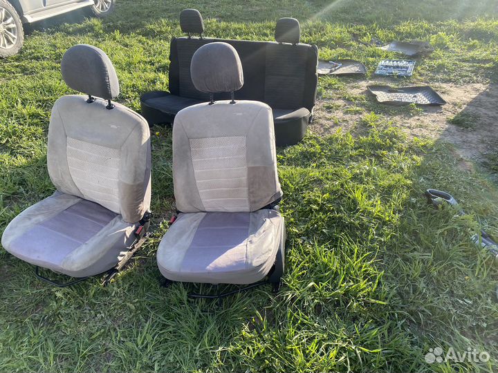 Сиденья рено сандеро 1
