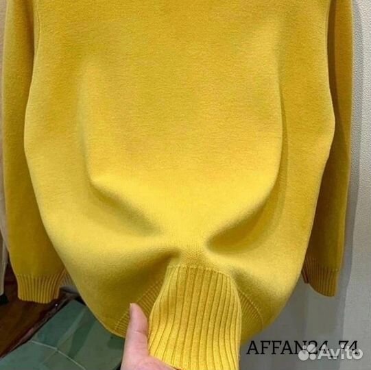Новый свитер шерстяной женский с горлом