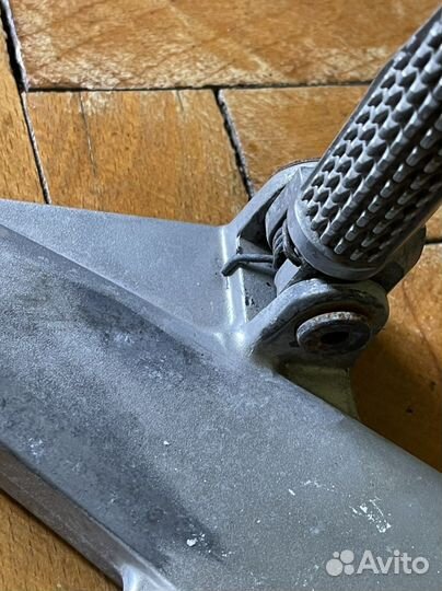 Кронштейн подножек kawasaki er6n 2006 лев 35063