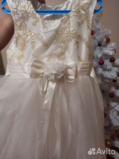 Платье праздничное