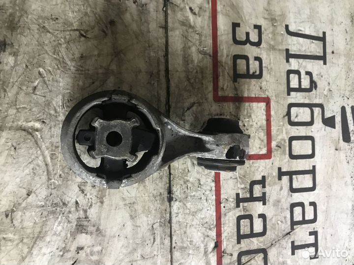 Опора двигателя Nissan Qashqai