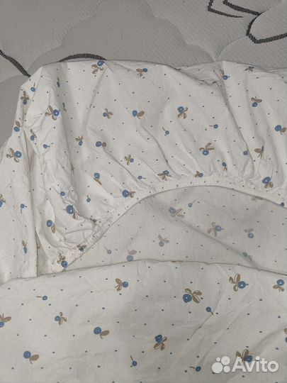 Простыня IKEA на резинке в детскую кроватку