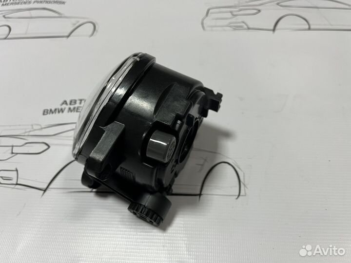 Левая передняя противотуманка BMW F10 дорест М пак