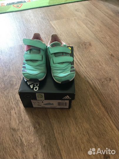 Кроссовки adidas