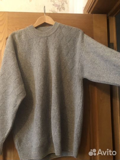 Свитер