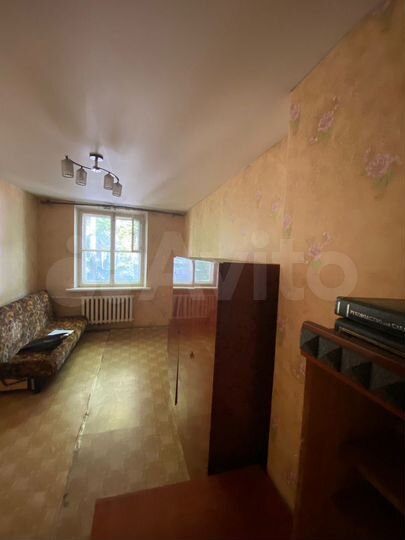 Комната 14 м² в 3-к., 2/2 эт.