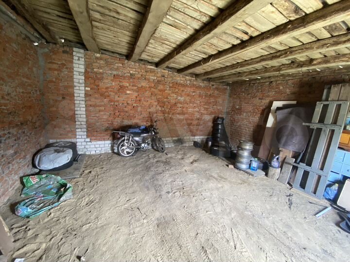 Гараж, > 30 м²