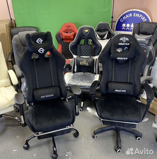 Игровое кресло Domtwo с подножкой