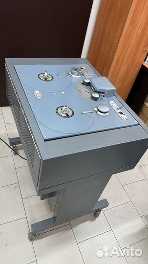 Магнитофон Telefunken M15A 1/4 ламповый