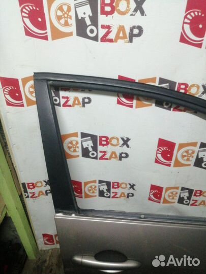 Дверь боковая передняя правая Nissan Primera 1.8