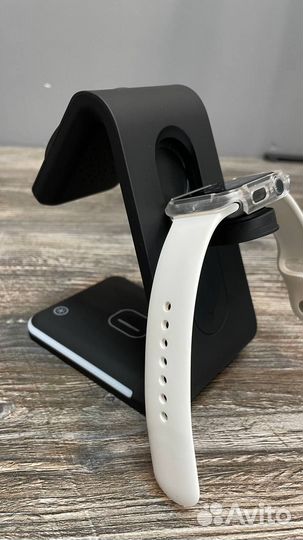Зарядка 3 в 1 для iPhone, AirPods и Apple Watch