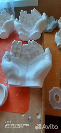 Руки из гипса