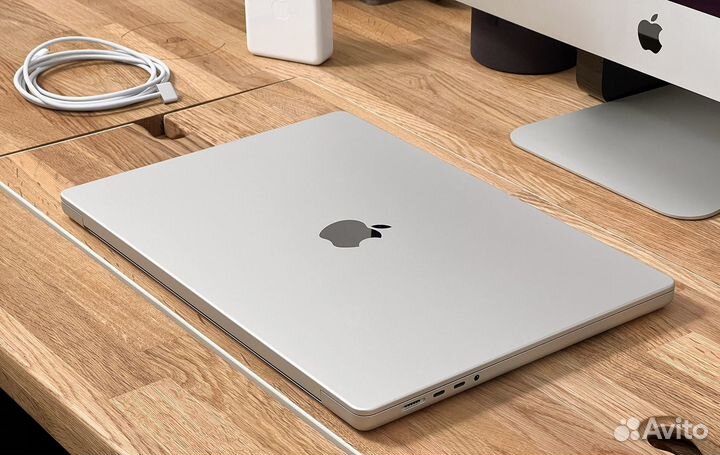 MacBook Pro 14 M1 512GbSilver \Магазин\Новый