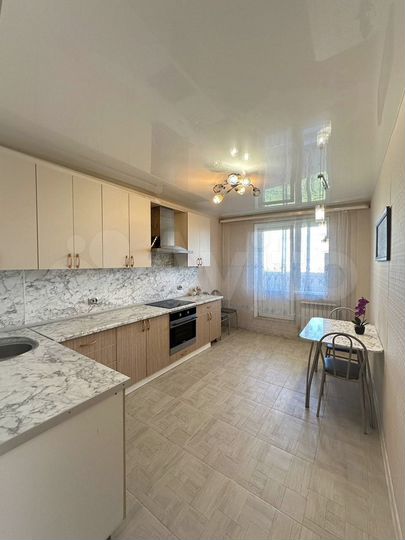 2-к. квартира, 66,1 м², 13/17 эт.