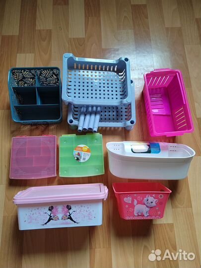 Контейнеры пластиковые разные