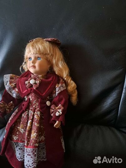 Куклы фарфороаые