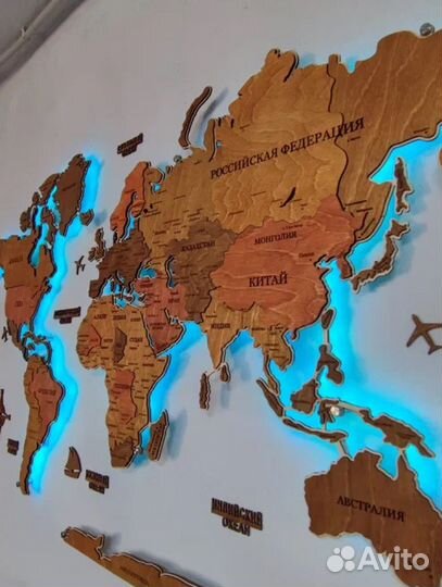 Декоративная карта мира с подсветкой и без