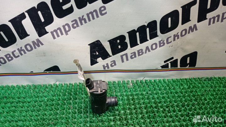 Мотор бачка омывателя Toyota Ipsum ACM26 2AZ-FE