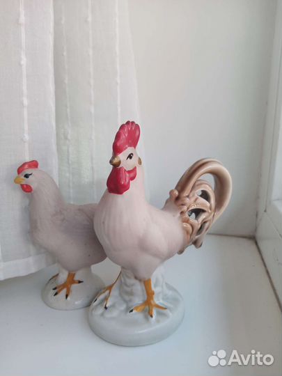 Фарфоровые статуэтки петушок и курочка