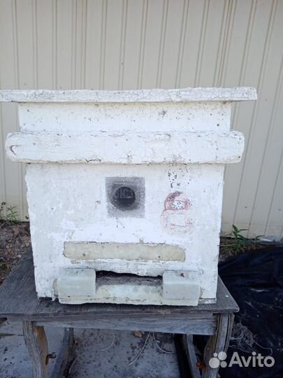 Улья, корпуса, подставки под улья