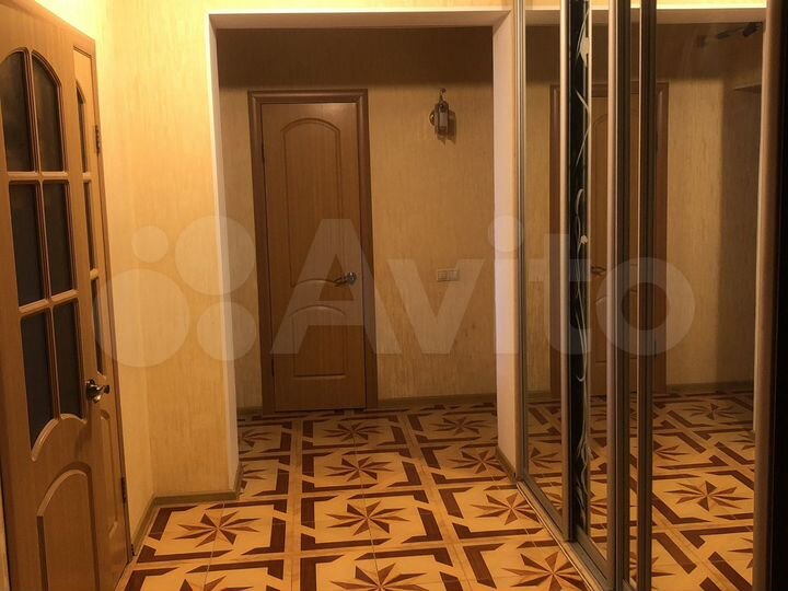 Комната 18 м² в 3-к., 13/14 эт.