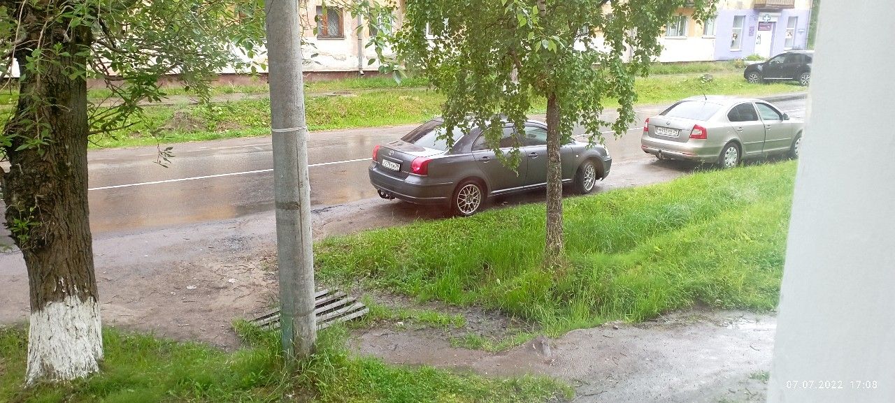 Toyota Avensis: фото владельца