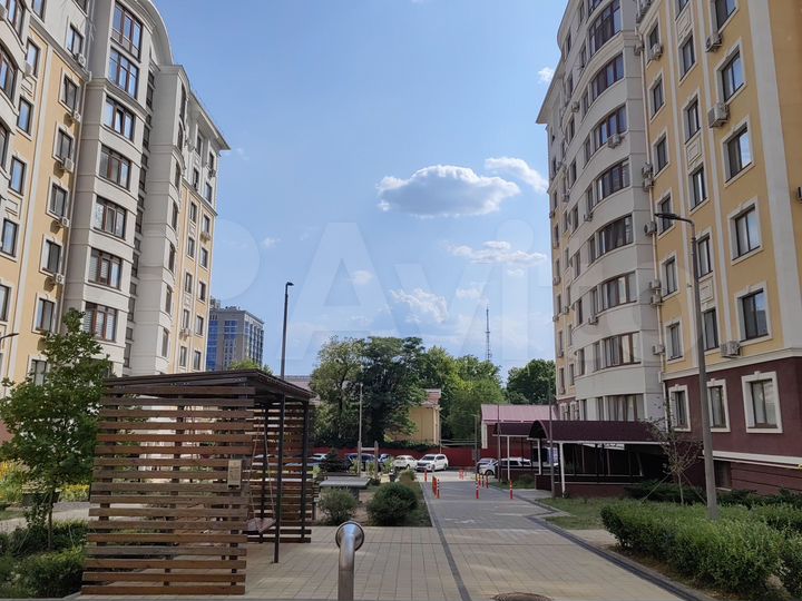 2-к. квартира, 69,7 м², 8/10 эт.