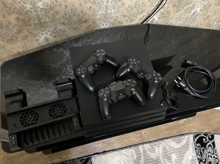Sony PS4 pro 1tb