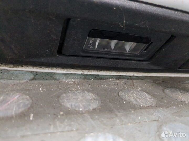 Фонарь (стоп-сигнал) Volkswagen Tiguan, 2014