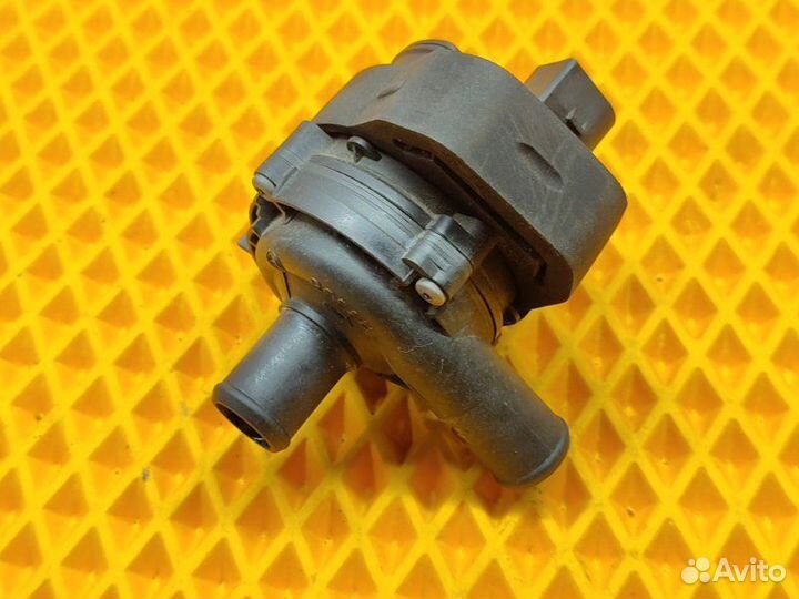 Дополнительная помпа Mercedes Cls W219 3.5 2007