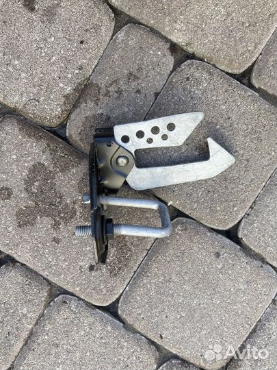 Крючок замка капота левый bmw 5 f 10