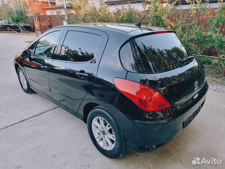 Peugeot 308 1.6 МТ, 2011, 180 000 км