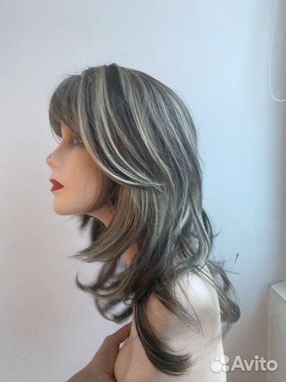 Парик мелирование с челкой