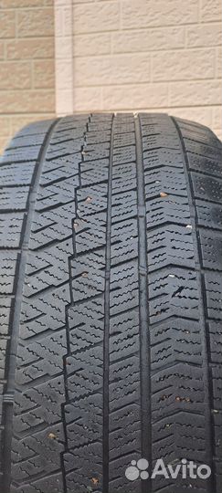 Bridgestone Blizzak VRX2 225/50 R17