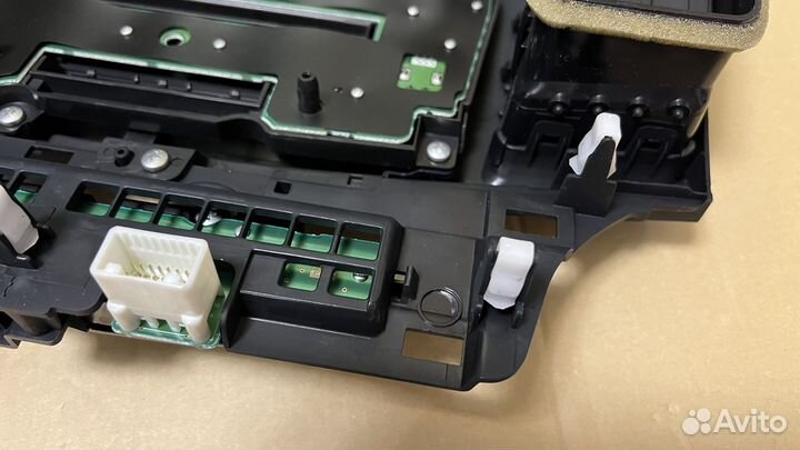 Рамка магнитолы Mitsubishi Lancer 8002A378XA