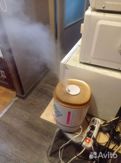 Увлажнитель воздуха huindai 4 л. 300 м л