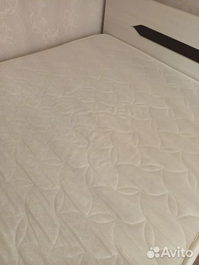 Кровать с матрасом 140 200 бу