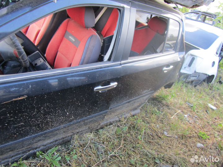 Дверь передняя задняя правая geely mk cross